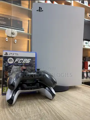 PlayStation 5 + 7 Games & 2 Controllers