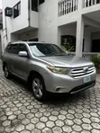 Toyota Highlander SUV for Rent - 1