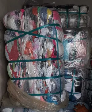 Bale Na Tsoffin Kayayyaki Na Yara & Manya (Okirika)
