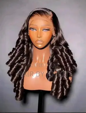 26" Full Frontal Bounce Wig