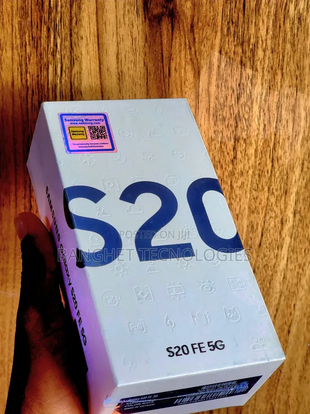 New Samsung Galaxy S20 FE 5G 128GB Blue - 1