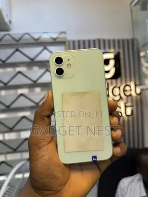 Apple iPhone 12 64GB Green