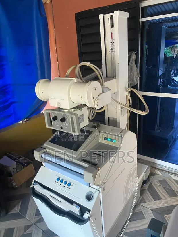 GE AMX4 Plus DR Mobile X-Ray Machine - 1