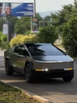 Tesla Cybertruck Cyberbeast 2025 Gold - 3