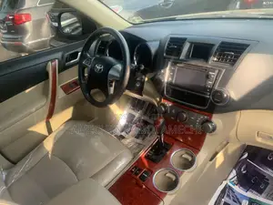 Toyota Highlander Limited 3.5L 4WD 2013