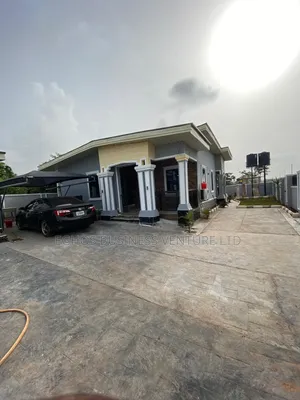 5 Bedroom Bungalow for Sale in Ofunwegbe/Egbire, Benin City