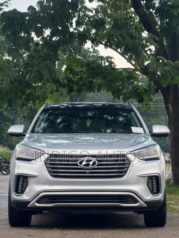 Hyundai Santa Fe 2016 Silver - 1
