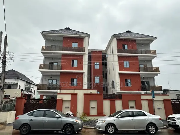 Luxury 4-Bedroom Apartment with BQ in Ikeja GRA - 1