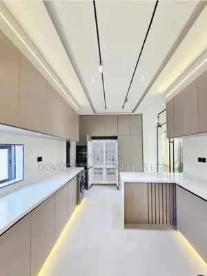 5-Bedroom Luxury Duplex with Pool & Gym in Lekki Phase 1