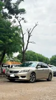 Honda Accord 2014 Zinariya - 2