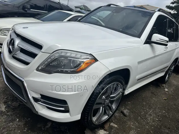 2015 Mercedes-Benz GLK 350 4MATIC SUV - 1