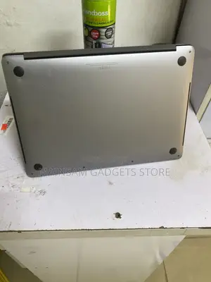 Apple MacBook Pro 2019 13" Intel Core i7 16GB RAM 512GB SSD