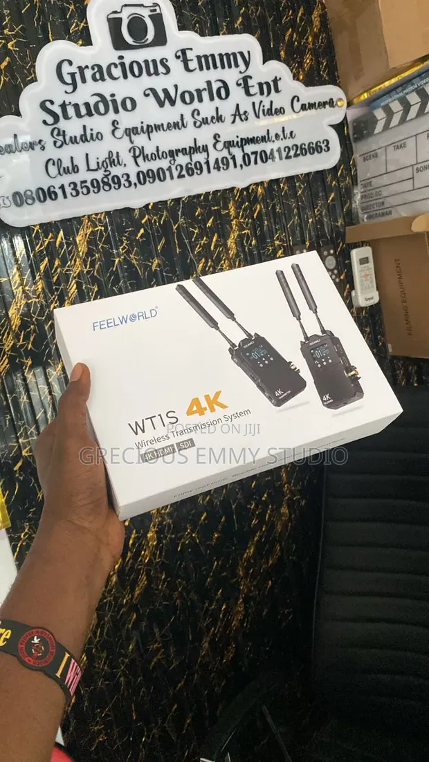 Feelworld Video Transmitter (SDI/HDMI, 4K, 300m+ Range) - 1