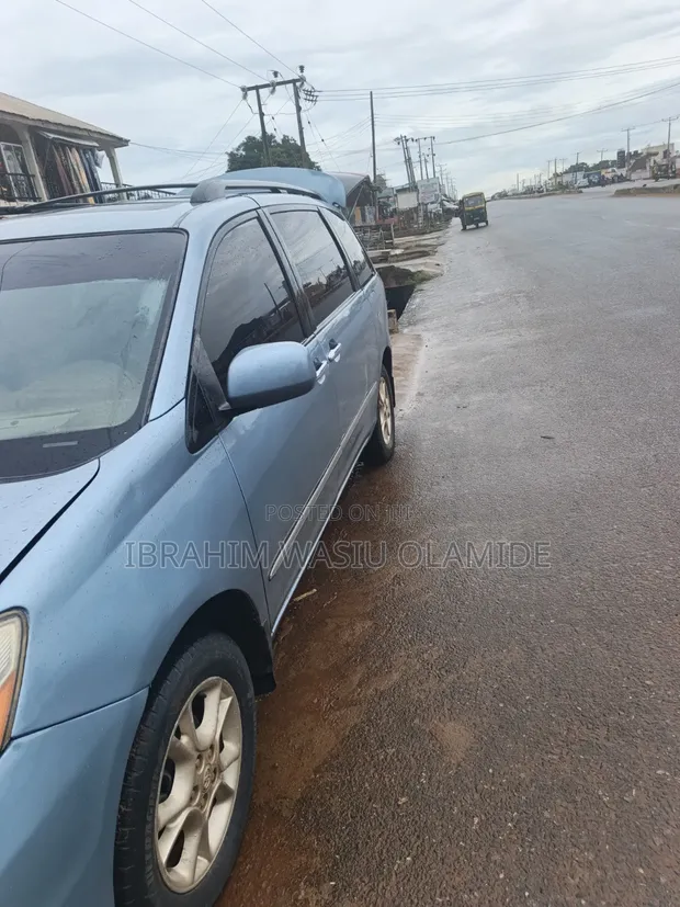 Toyota Sienna 2006 Blue - 1