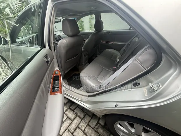 Toyota Camry XLE 2003 Silver - 1