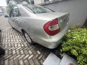 Toyota Camry XLE 2003 Silver