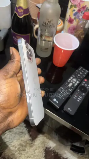 Apple iPhone 16 Pro Max 256GB White
