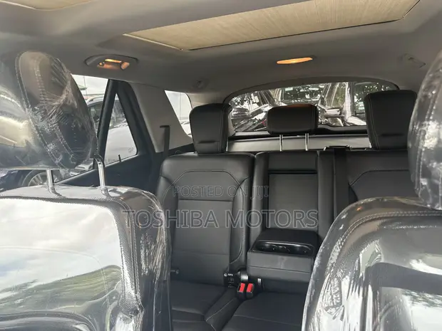 2015 Mercedes-Benz ML350 4MATIC SUV - 1