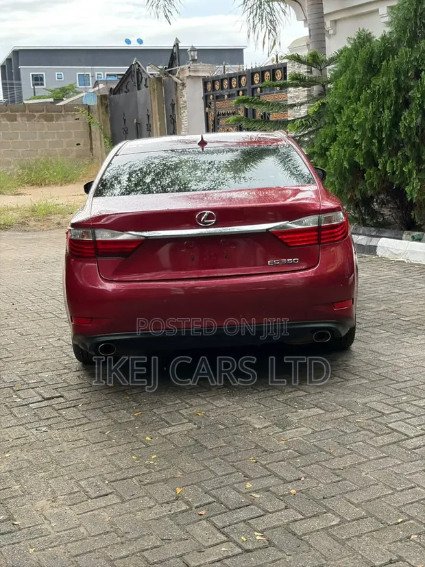 Lexus ES 2013 - An Shigo Da Shi Amurka, An Bashi Fassara Lagos - 1