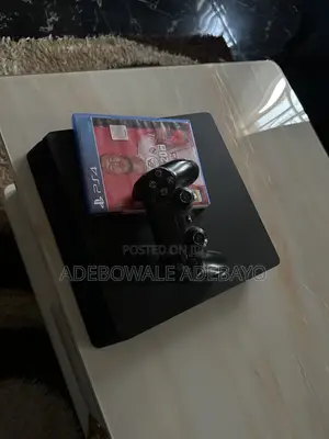 Used PS4 Console with 1 Controller & FIFA 2020