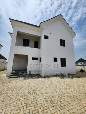 5 Bedroom Duplex da BQ a Nnpc Estate, Life Camp