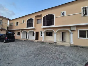 3-Bedroom Block of Flats for Sale a Igbo-Efun, Lekki