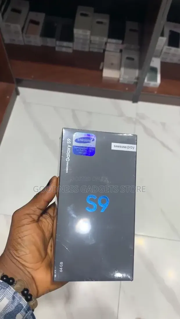 New Samsung Galaxy S9 64GB Black - 1