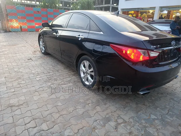 Hyundai Sonata 2013 Black - 1