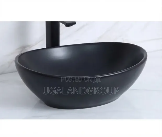 Modern Black Countertop Basin - Ariston - 1