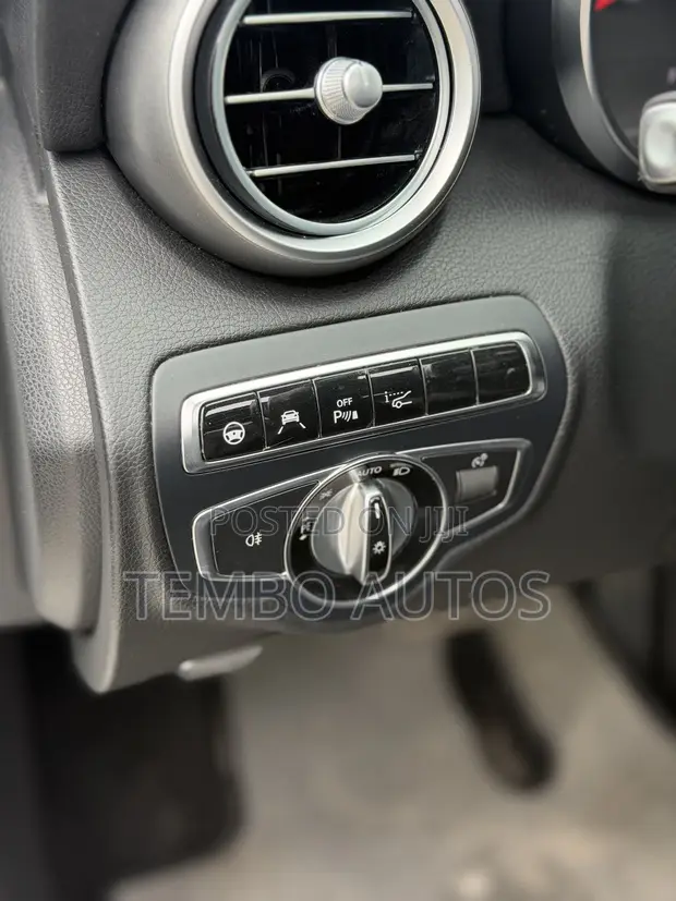 2015 Mercedes-Benz C400 4Matic Sedan - Fari - 1
