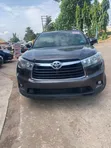 2016 Toyota Highlander LE 4x2 SUV - Gray - 1