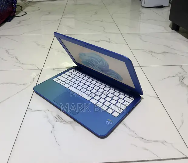 HP Stream 11 Laptop 2GB RAM 32GB eMMC - 1