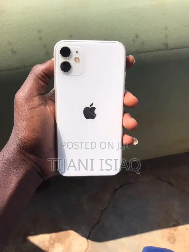 Apple iPhone 11 64GB White - 1