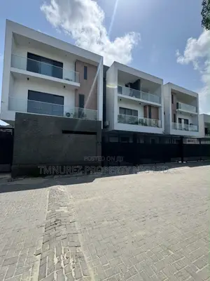 2 Bedroom Apartment for Sale a Osapa London