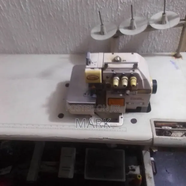 Weaving Machine - Used Industrial - 1