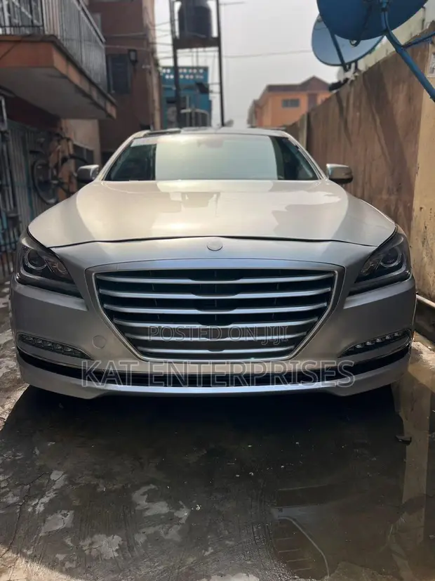 Hyundai Genesis 2016 Silver - 1