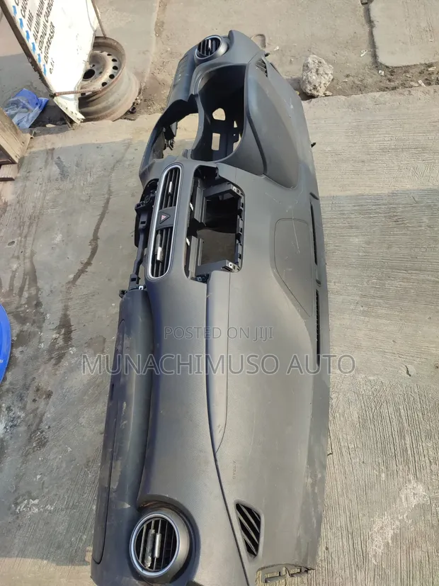 Dashboard na Hyundai Kona na 2018 da aka yi amfani da shi - 1
