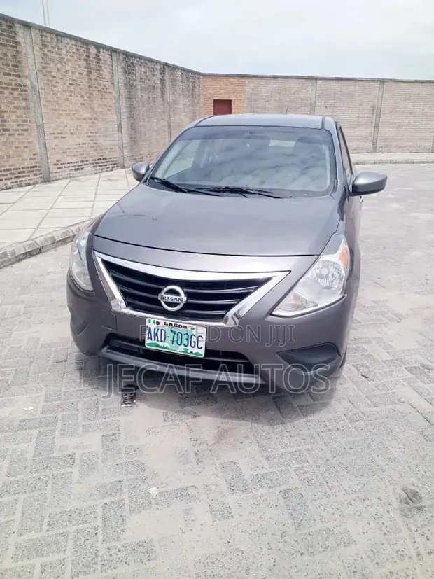 2018 Nissan Versa 1.6 S Sedan - 1
