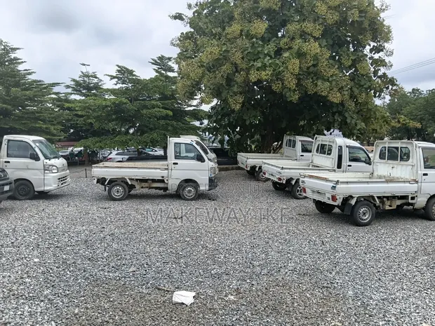 Daihatsu Hijet Mini Truck - 1