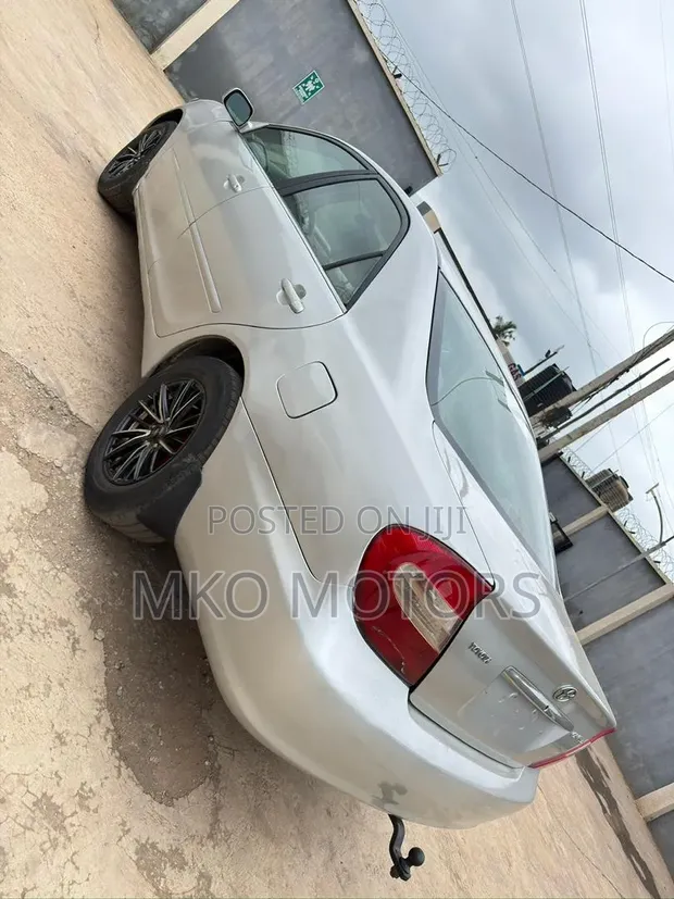 Toyota Camry LE 2.4L 2003 Launi Azurfa - 1