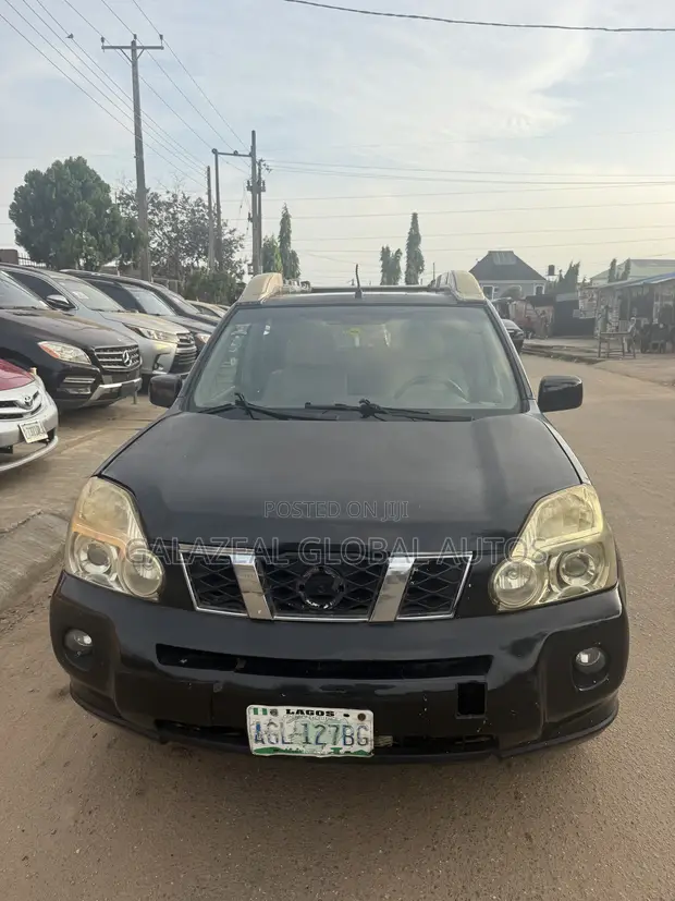 Nissan X-Trail 2.0 2008 Black - 1