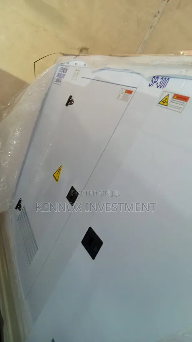 Ingantacciyar 300kVA Perkins Soundproof Diesel Generator - 1
