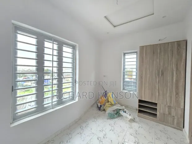 2 Bedroom Apartment for Rent in Lekki Phase 1 - 1