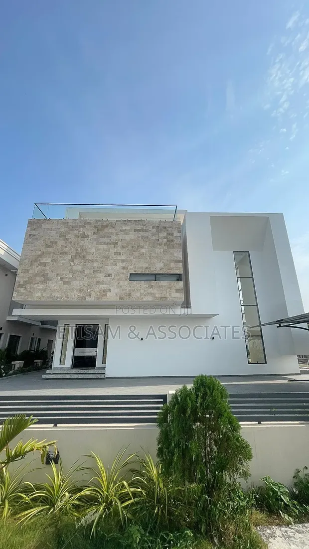 Furnished 5-Bedroom Duplex in Secured Estate, Chevron - 1