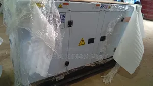 Ingantaccen 30kVA Perkins Soundproof Diesel Generator