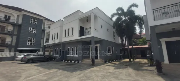4 Bedroom Duplex for Rent in Lekki - 1