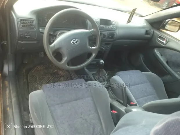 Toyota Corolla 2000 Black Hatchback - 1