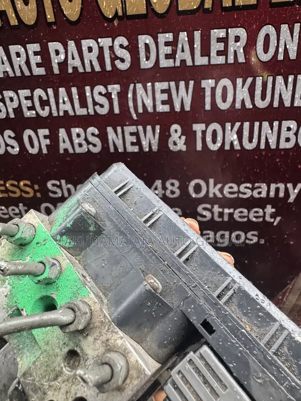 Toyota Tacoma 2014 ABS Brake Module - 1