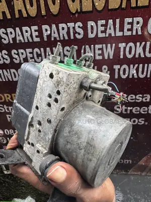 Toyota Tacoma 2014 ABS Brake Module