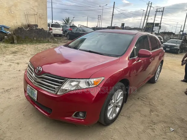 Toyota Venza 2012 Red - 1
